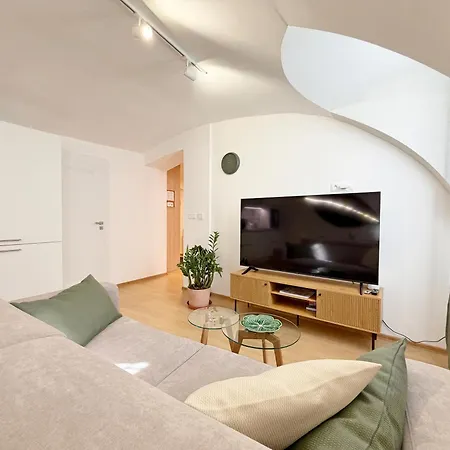 Athome Apartmán *